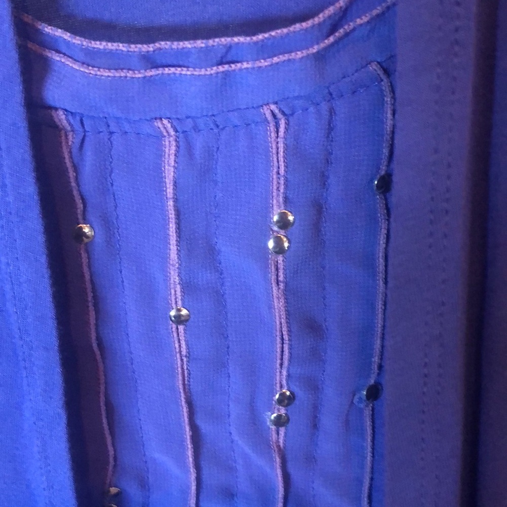 Top - Picture 2 of 6